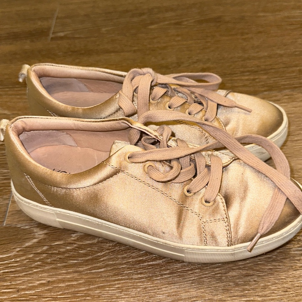 J/Slides Sneakers